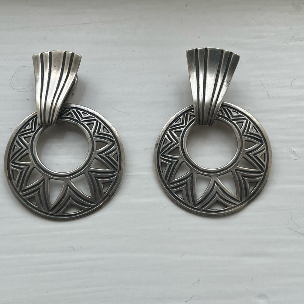 James avery incredibly rare dangle hoops